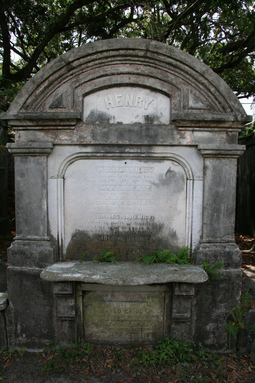 Ruhestätte der Familie Henry/The Henry Family Tomb